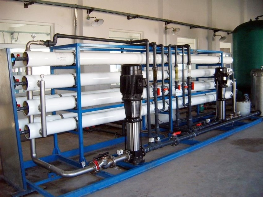 電路板工廠用10噸/小時反滲透純凈水設(shè)備
