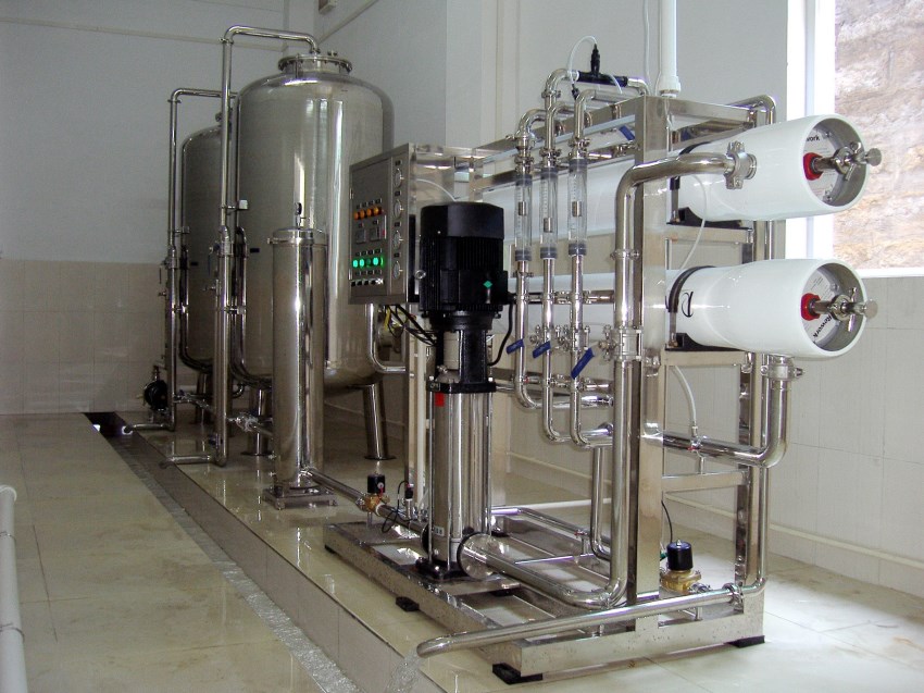 桶裝水成套生產(chǎn)設(shè)備