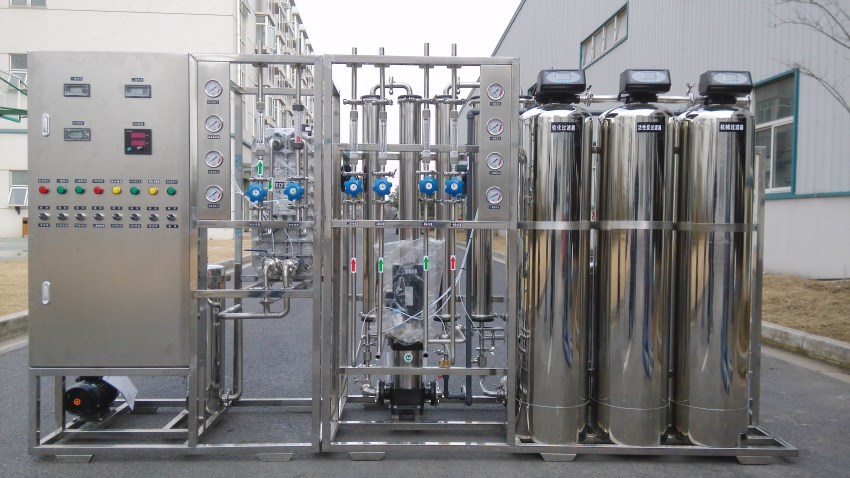 反滲透系統(tǒng)加EDI高純水設(shè)備